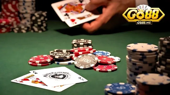 Liêng Go88 - Luật Chơi Và Mẹo Đánh Bài Hạ Gục Đối Thủ 4 Game thủ khi chơi Liêng nên áp dụng chiến lược đặt cược linh hoạt